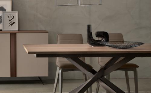 Sale of tables and chairs in Castiglione del Lago: furniture shop